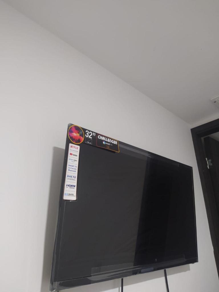 Hermoso aparta estudio con Aire Acondicionado en un primer piso Cerca al Hospital de Neiva photo 1
