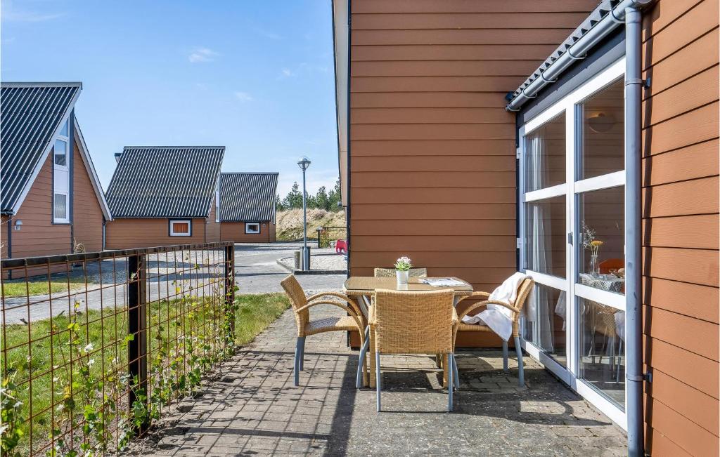 Amazing Home In Hadsund With Wifi And 2 Bedrooms photo 1