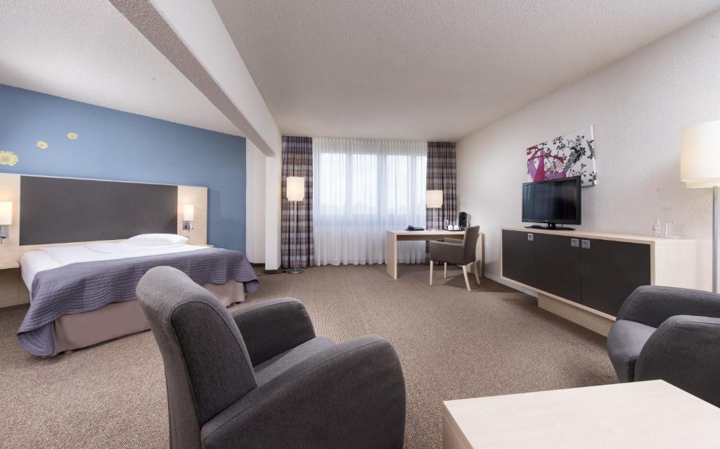 Трехместный (Полулюкс), Mercure Bonn Hardtberg