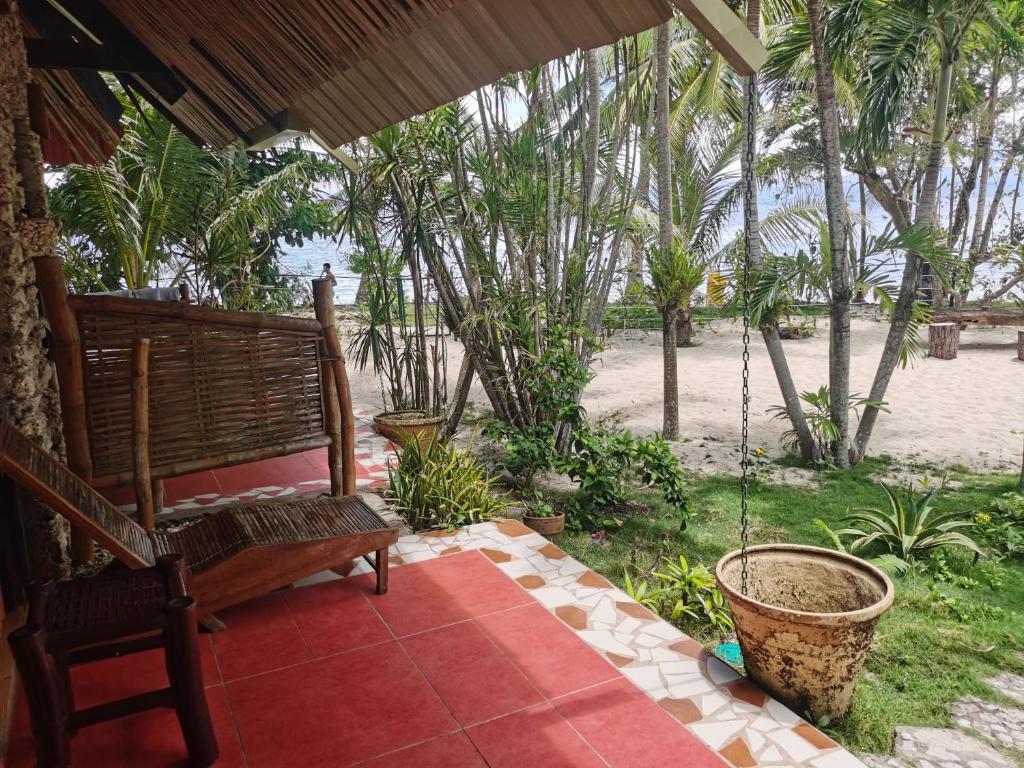 Ravenala Beach Bungalows photo 2