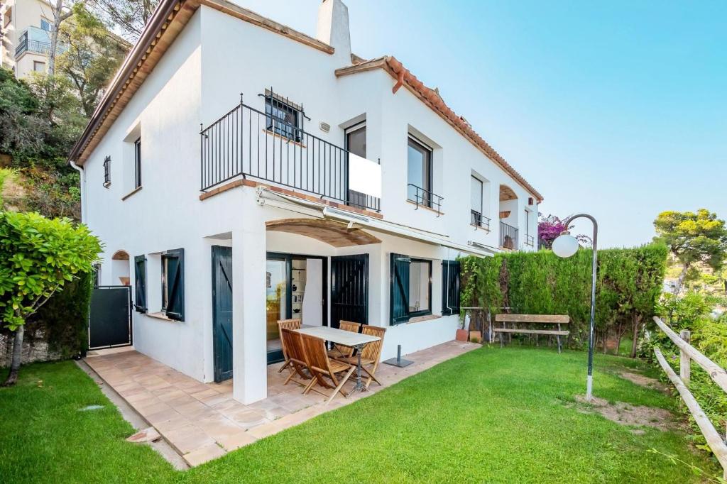 L-5 CALELLA DE PALAFRUGELL 8 pax photo 4