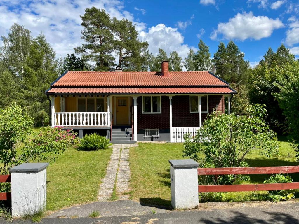 typical Swedish cosy holiday house in Målilla, Småland photo 3