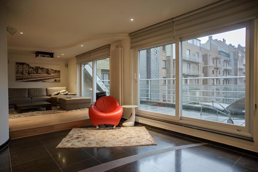 Big and comfortable triplex in Knokke photo 1