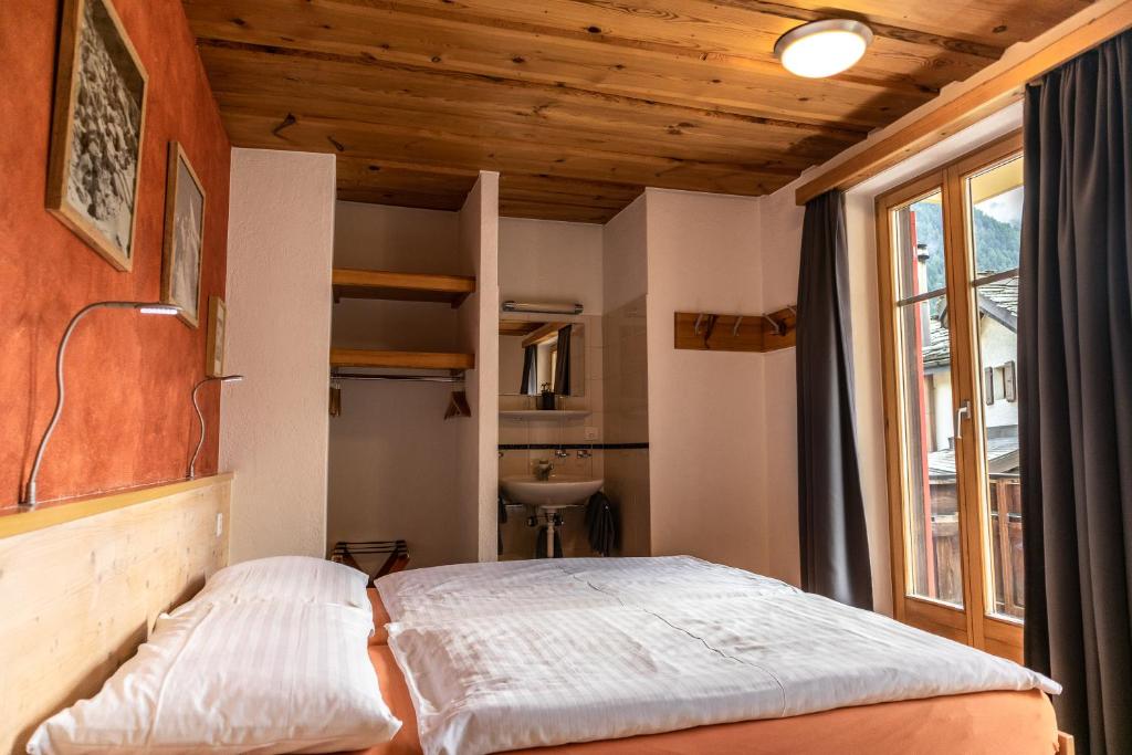 Hotel Bahnhof photo 3