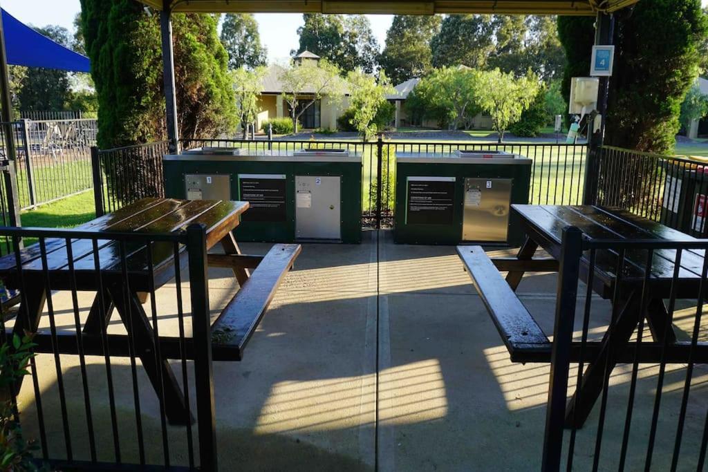 Perfectly Located Complete Villa photo 4