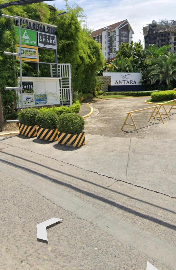 Antara-QueenBed-Balcony-HotShower-WorkStation-WashingMachine-FullKitchen, Toledo City