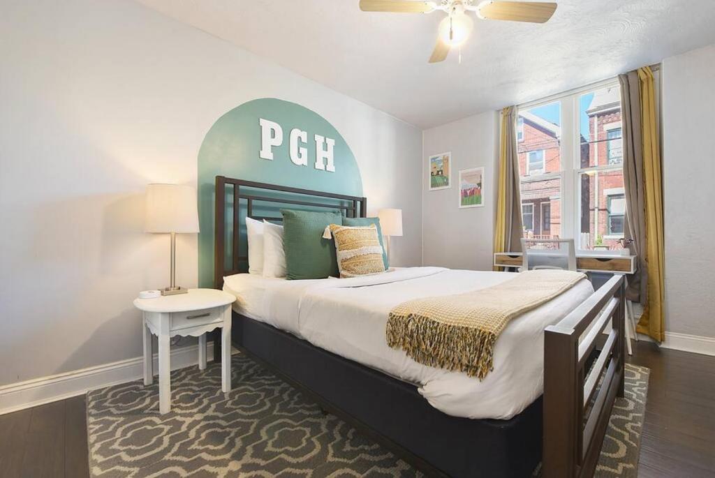HostWise Stays - The Edmond - Bloomfield Apartment in a great location! photo 2