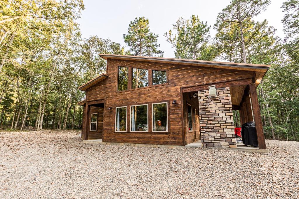 Brand New Calvert's Copper Cabin for Couples, Hot Tub, Free Firewood photo 3