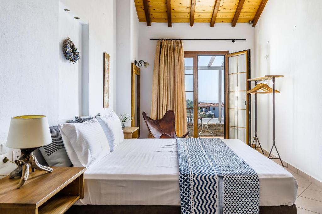 Irida House photo 2