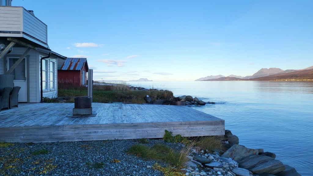 Arctic Sea house photo 1
