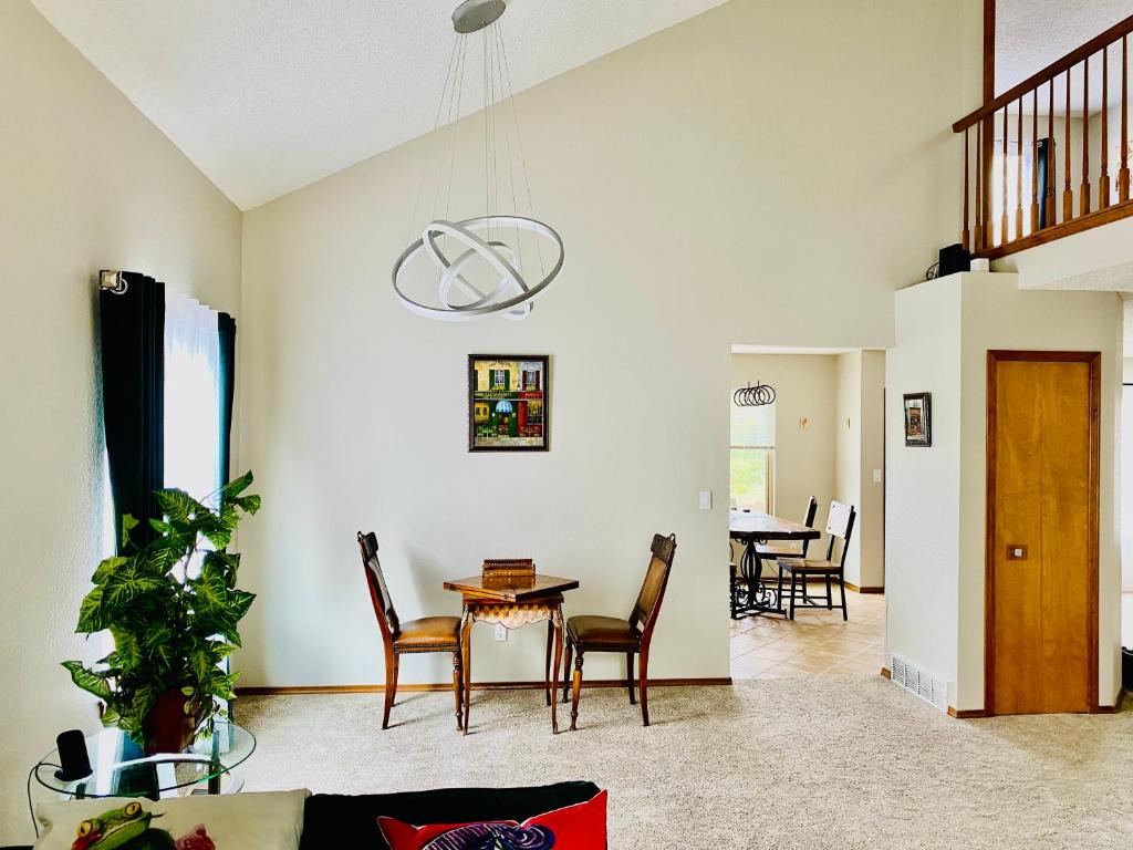 3br home 2br unit close to USAFA with fireplace photo 1