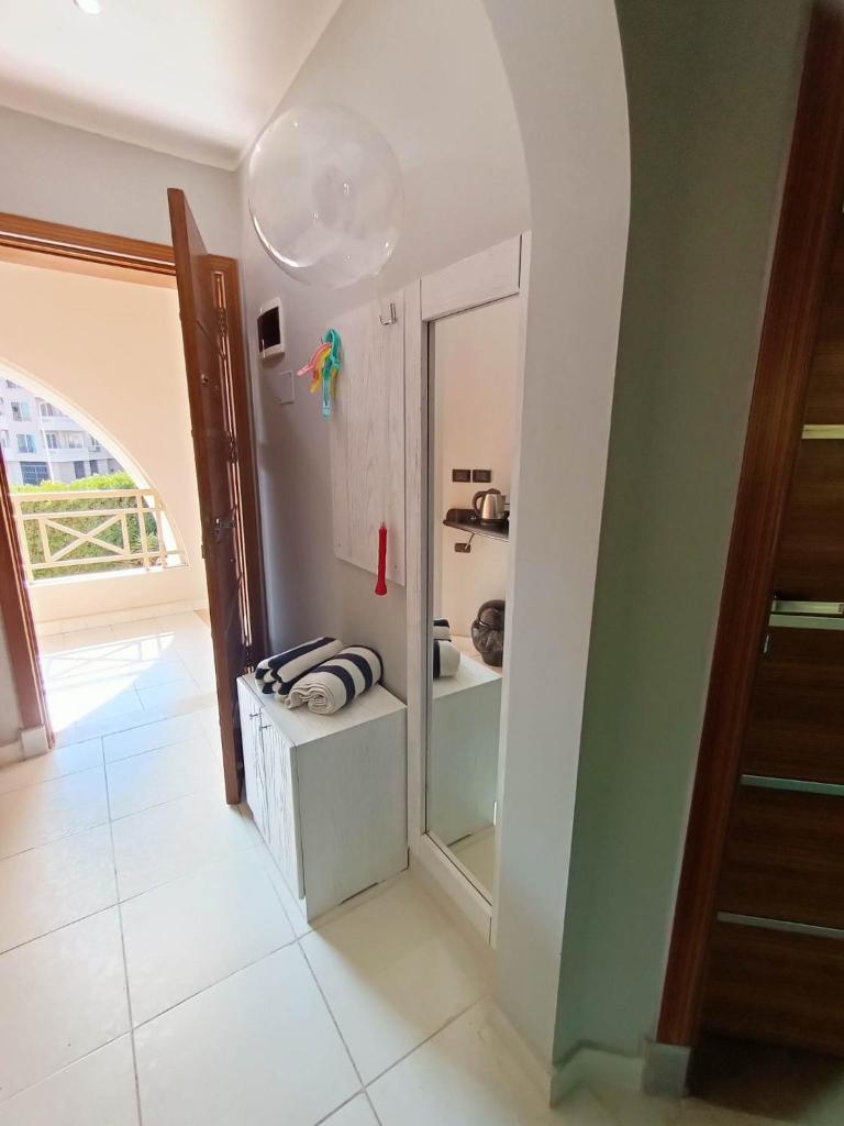 Tony's Privy One bed by Red Sea photo 4
