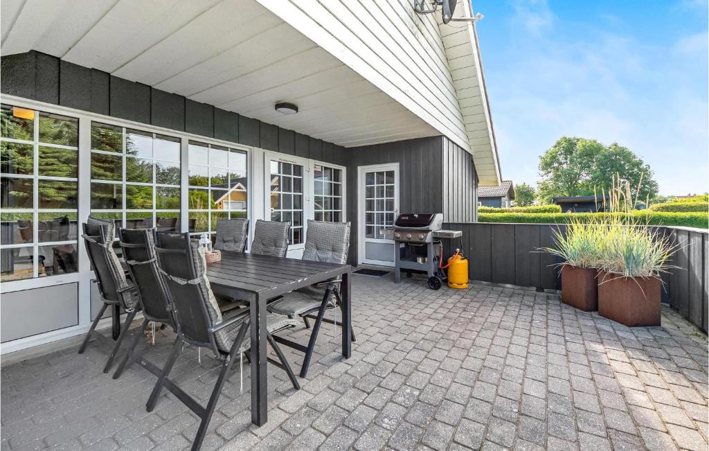 Nice Home In Hemmet With Sauna, 3 Bedrooms And Wifi photo 2