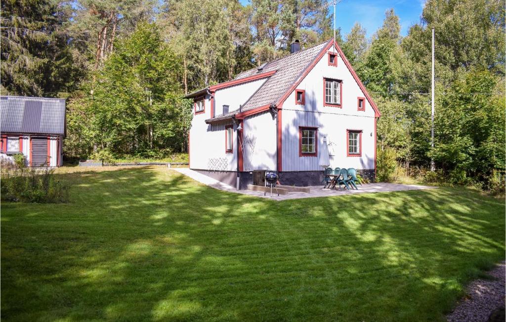 Awesome Home In Ryd With 4 Bedrooms And Wifi