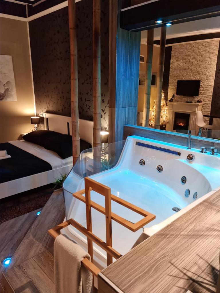Glamour Wellness Apartments photo 3