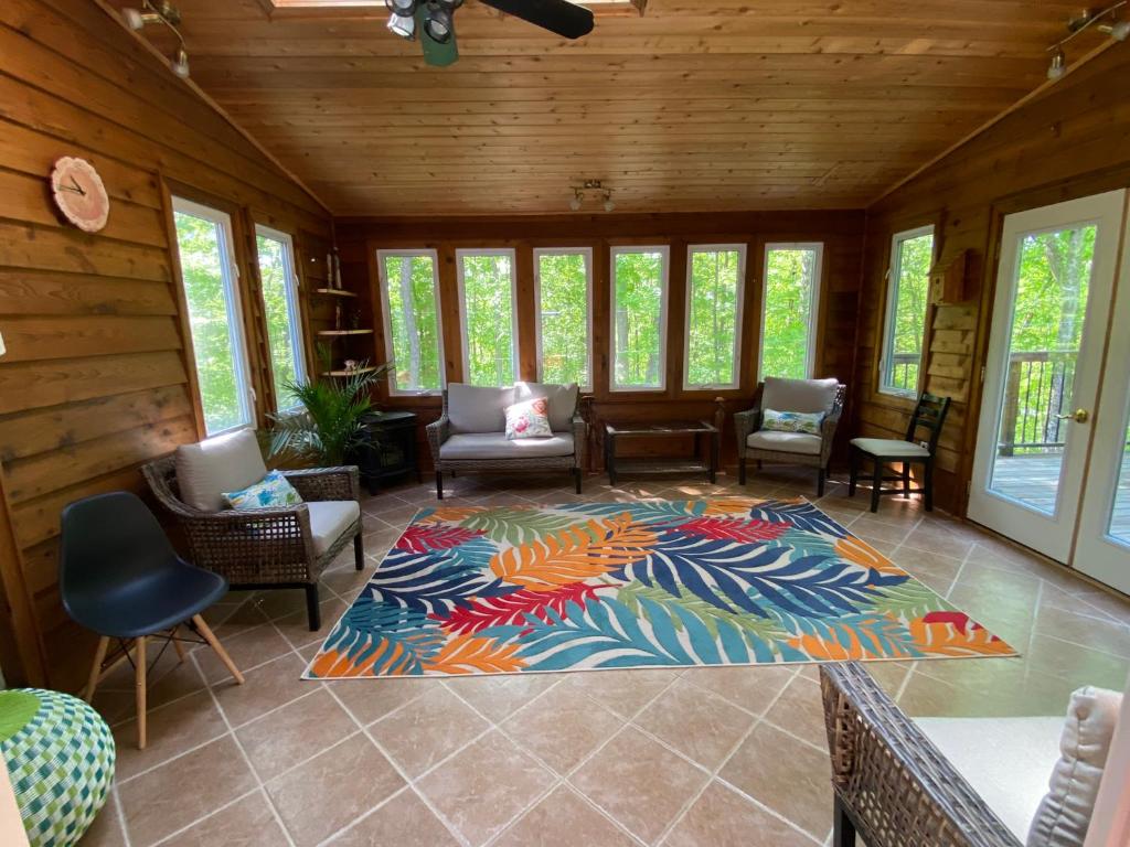 ForestView Cottage (Hot Tub and Sauna) photo 1