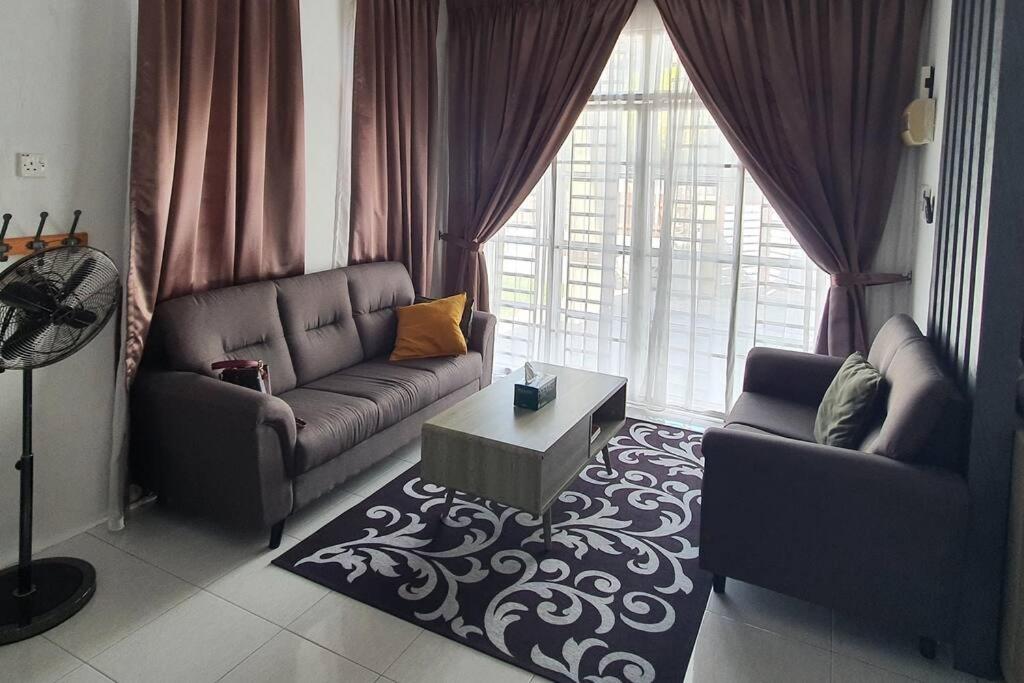 Cozy home with great location suitable for family photo 3