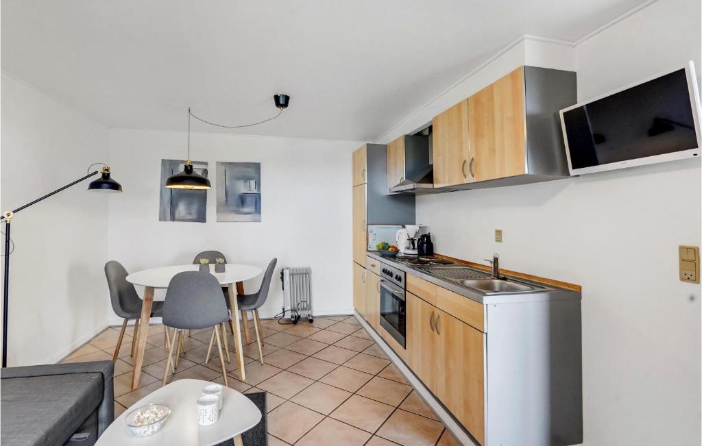 Awesome Apartment In Hjer With 1 Bedrooms And Wifi photo 2