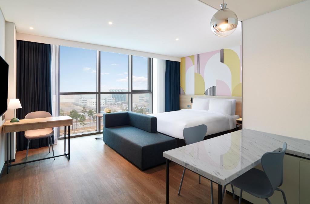 ibis Styles Ambassador Incheon Airport T2 photo 2