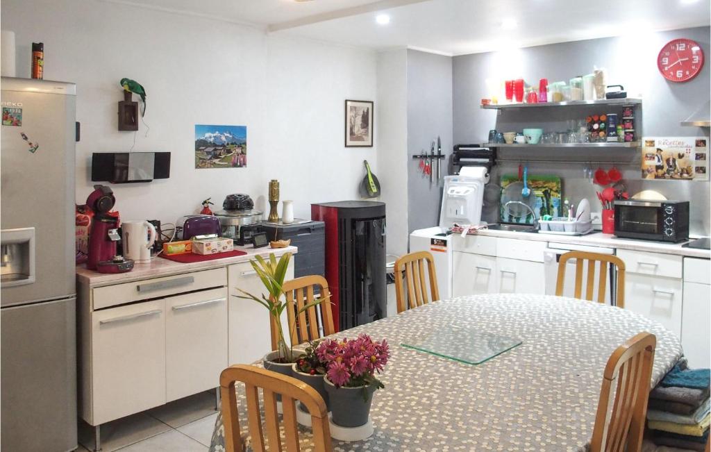 Stunning Home In Doussard With 2 Bedrooms And Wifi photo 3