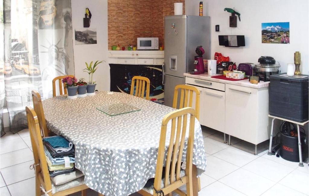 Stunning Home In Doussard With 2 Bedrooms And Wifi photo 4