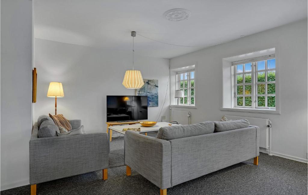 Nice Home In Kvrndrup With 6 Bedrooms And Wifi photo 2