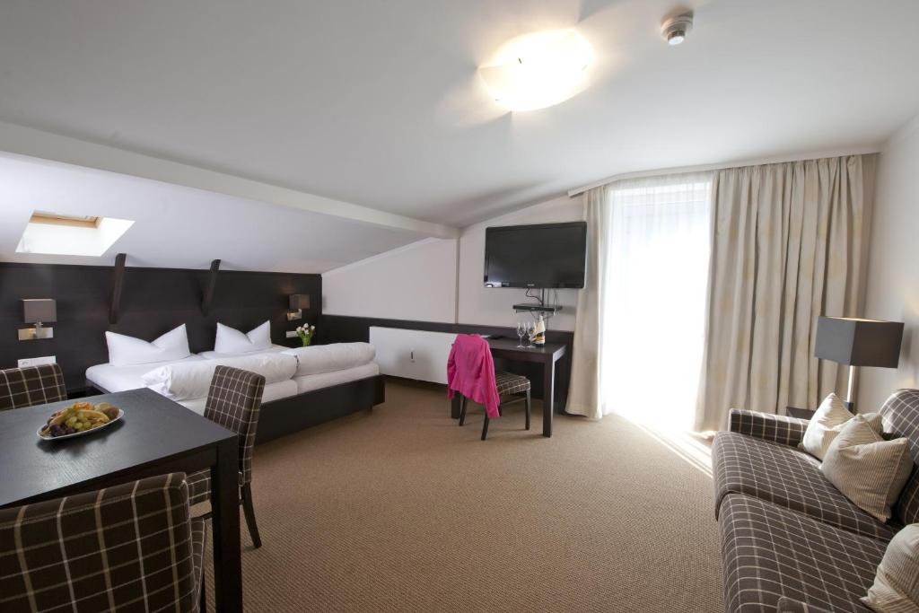 Апартаменты (Апартаменты с 2 спальнями и балконом), Hotel Bierwirt