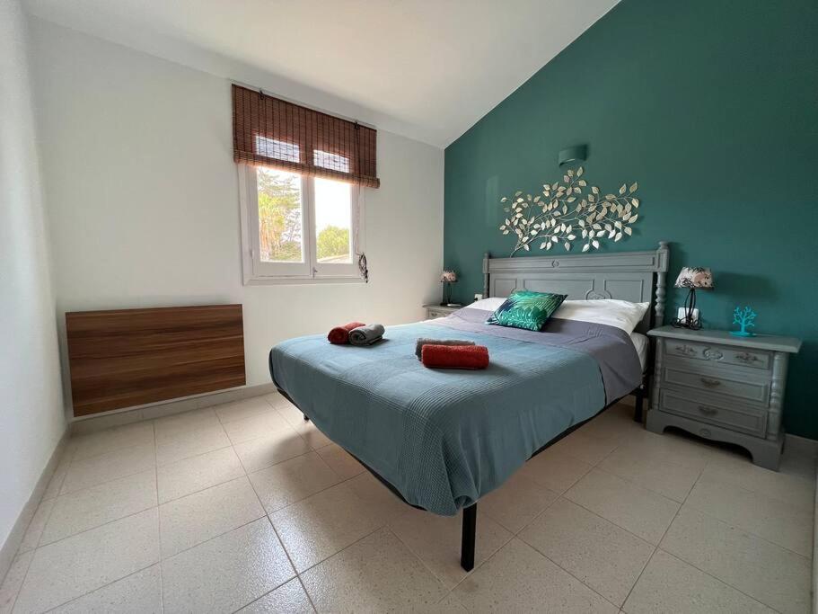 Modern apartment 300m from Cala Blanca beach photo 1