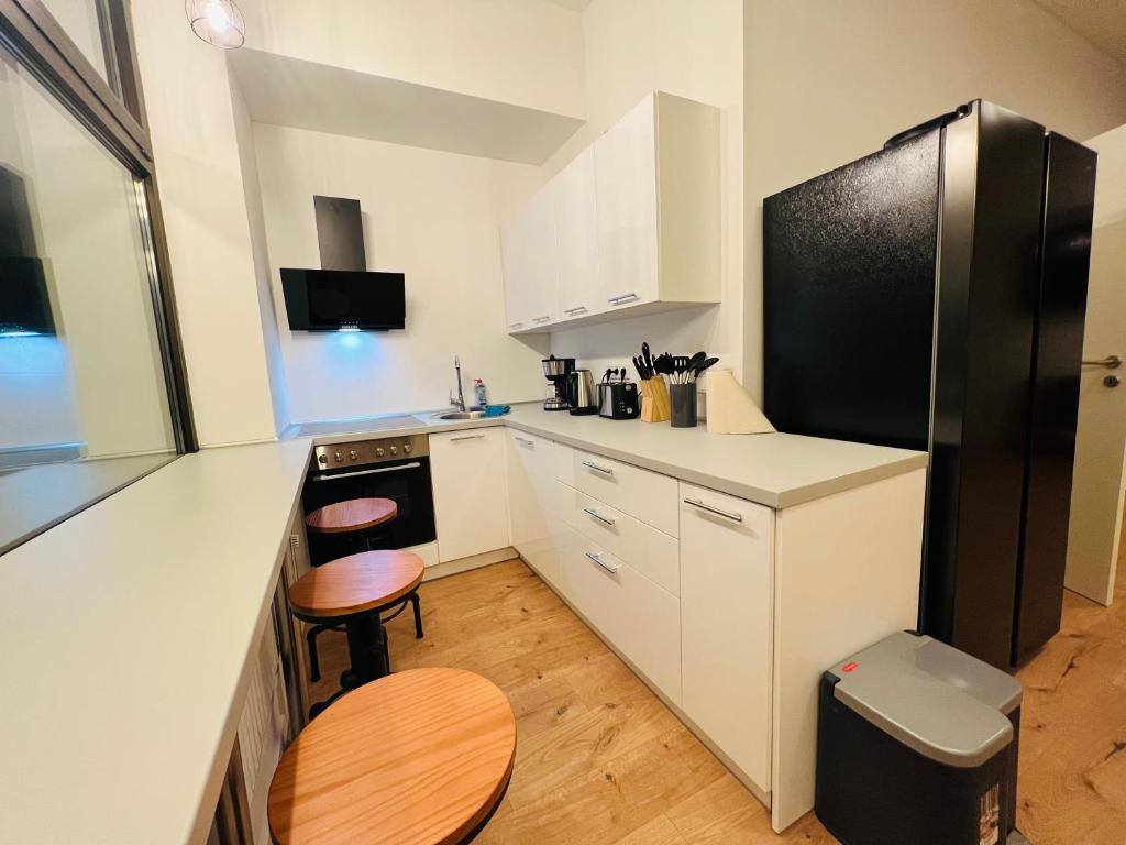 Big Apartment l 18 Beds l Free Parking l WiFi l photo 3