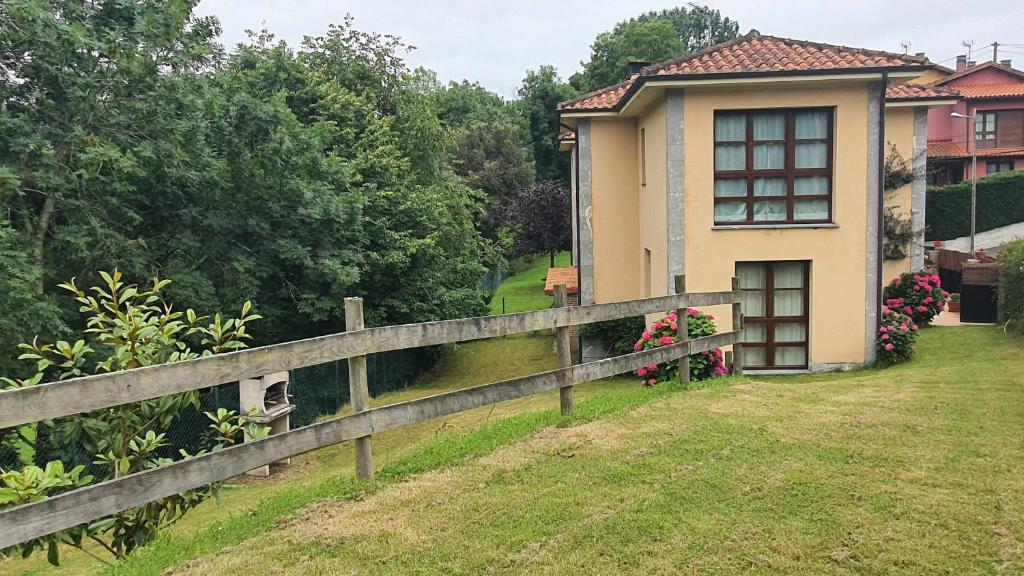 Vivienda Vacacional Villa Maruja photo 2