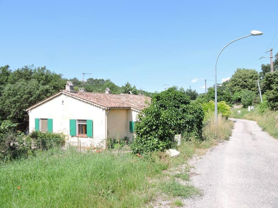 Châteaudouble : appartement au calme photo 1