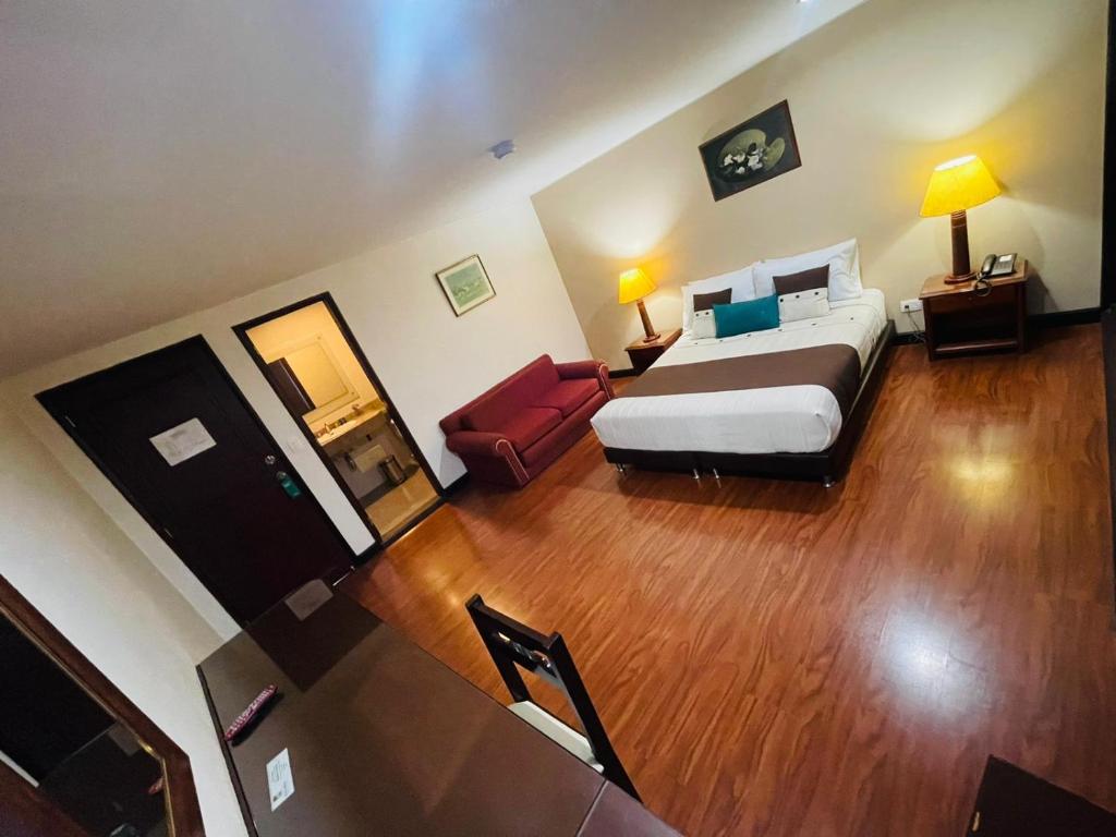 Hotel La Sabana photo 4