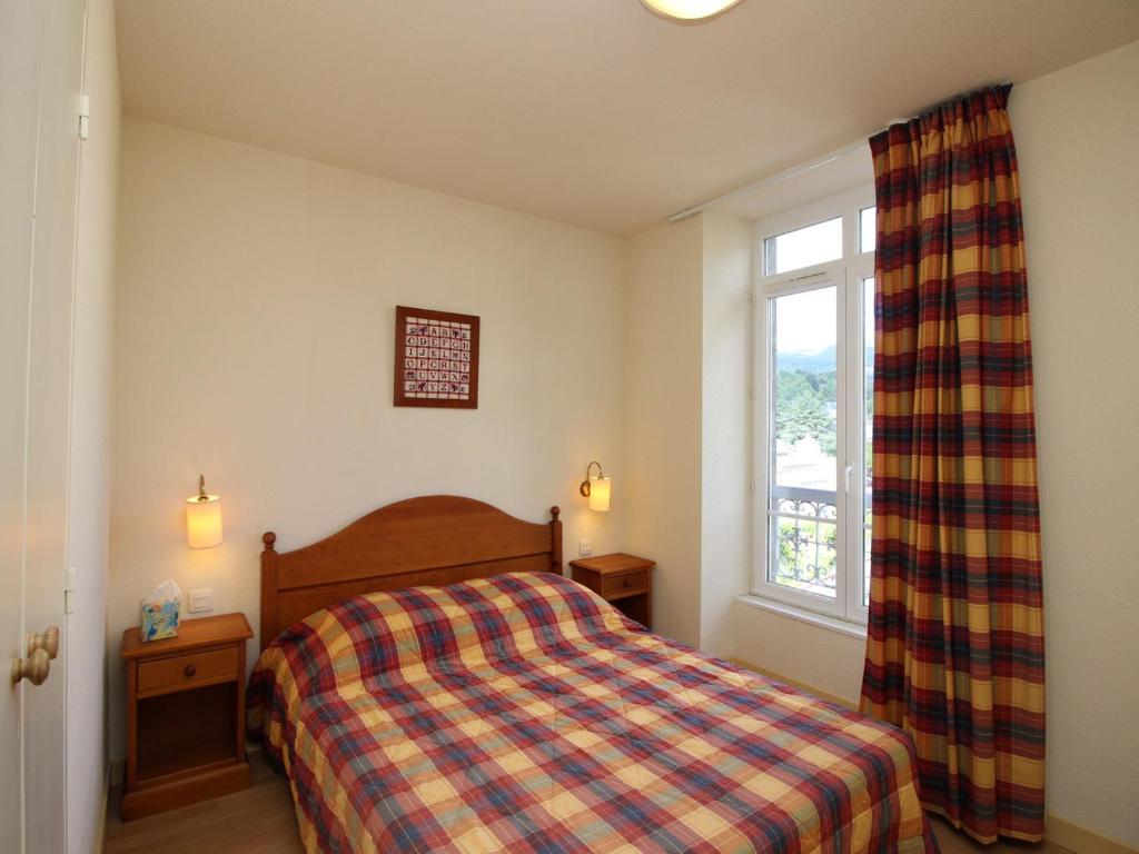 Appartement La Bourboule, 2 pièces, 5 personnes - FR-1-608-56 photo 3