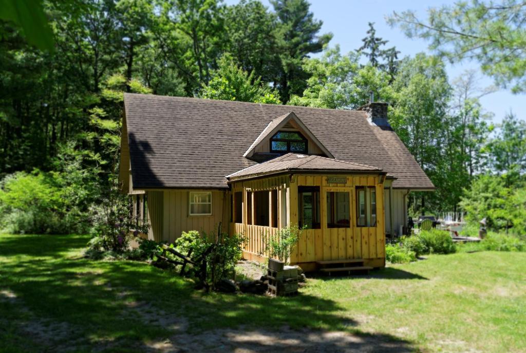 Black River Cottage photo 1