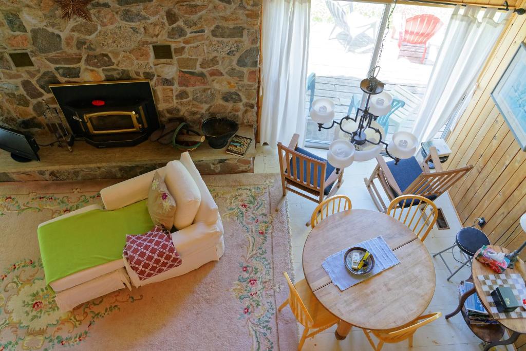 Black River Cottage photo 2