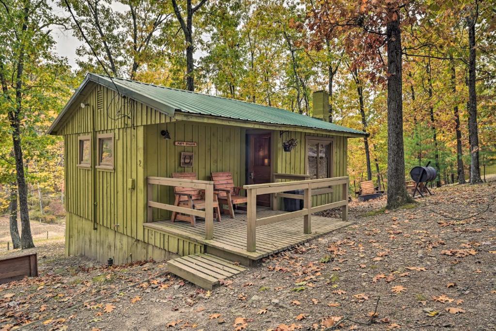 Matt Dillon Cabin about 1 Mile to Raystown Lake!