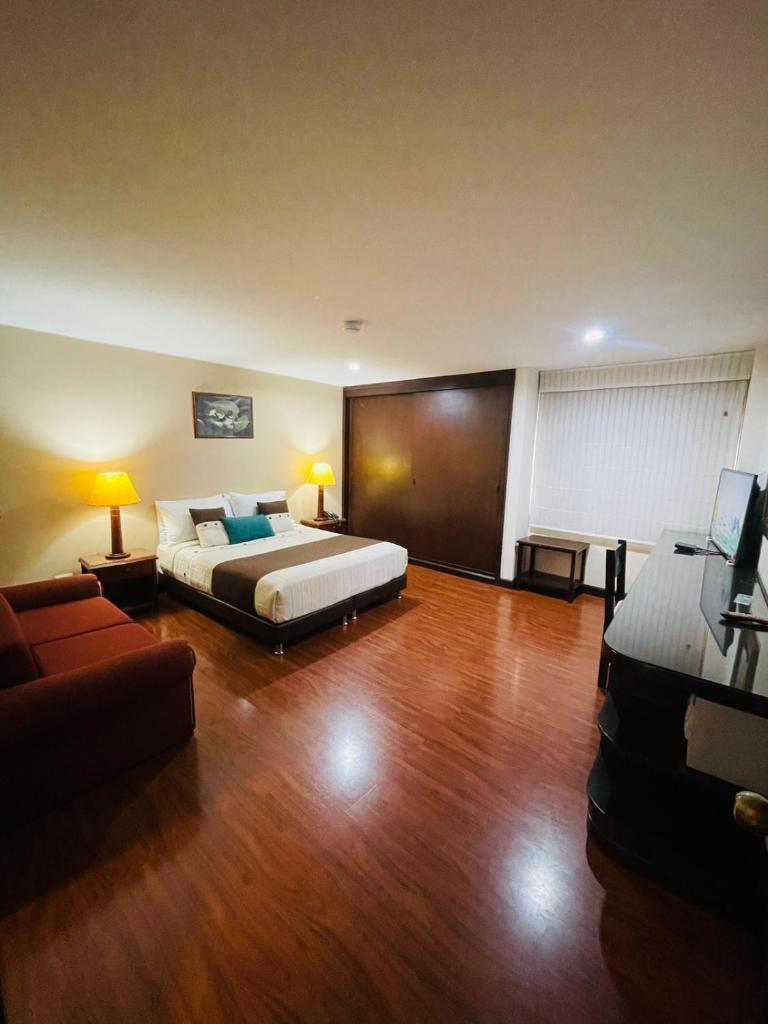 Hotel La Sabana photo 2