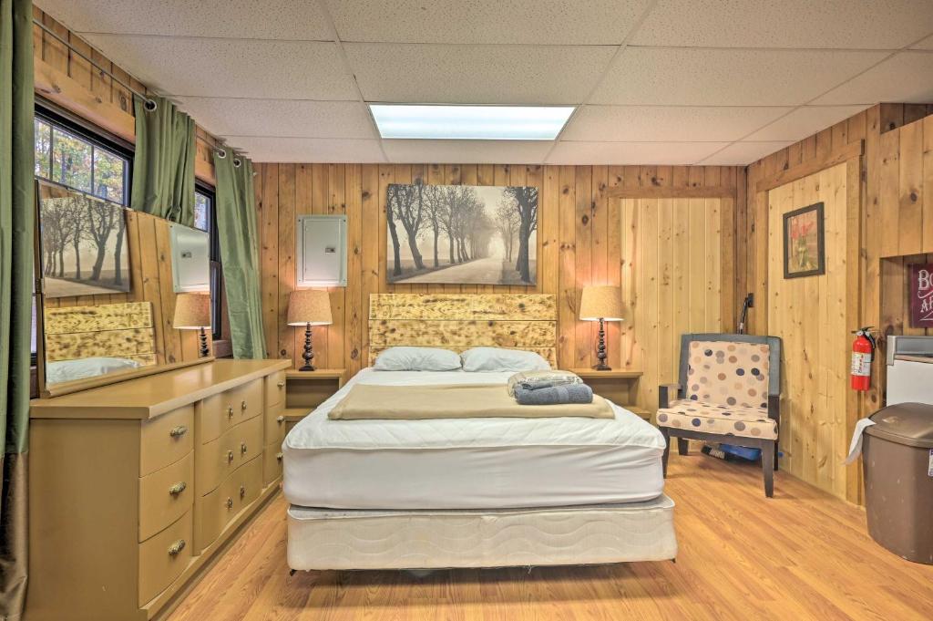 Cheyenne Ranch Apt with 50 Acres by Raystown Lake photo 3