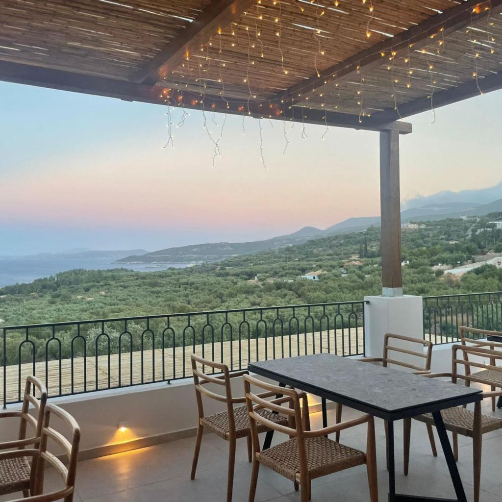 Panorama Apartments updated with infinity pool photo 2