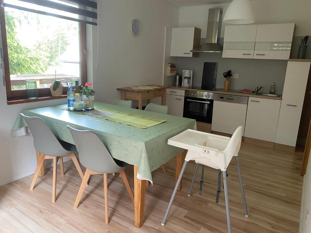 Ferienwohnung-/Haus mit kostenfreiem Parkplatz photo 2