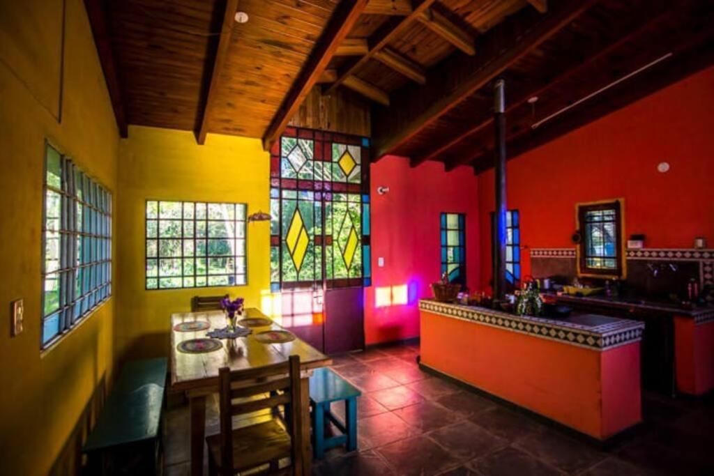 La casita del bosque, en el río. photo 1