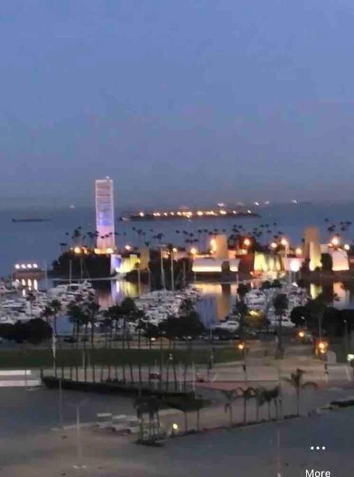Ocean Views Penthouse 2b 2b Majestic Apartment 5 min to Convention Center photo 4