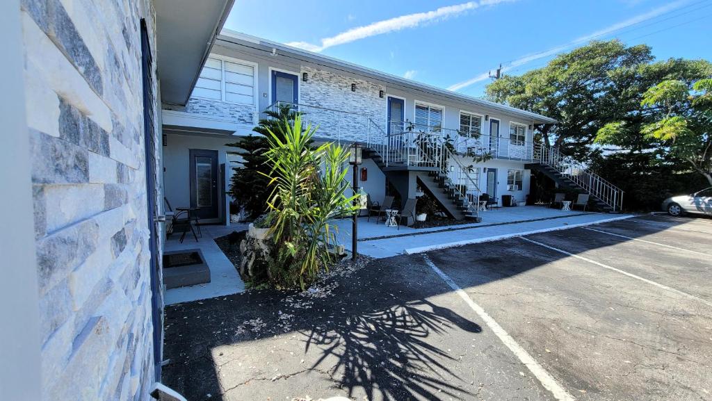 Beachway Inn image