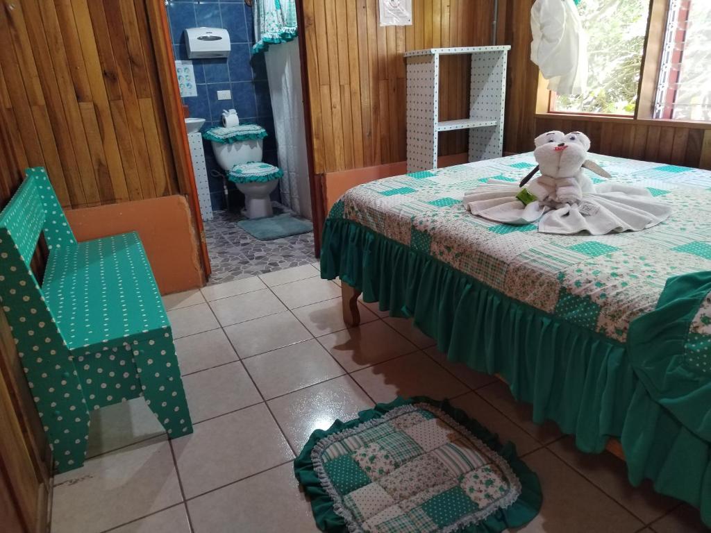 Pensión y Cabinas Colibrí B&B Costa Rica photo 1