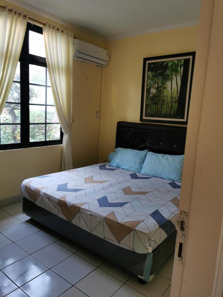 Villa kota bunga 3 kamar bersih dan terawat photo 3