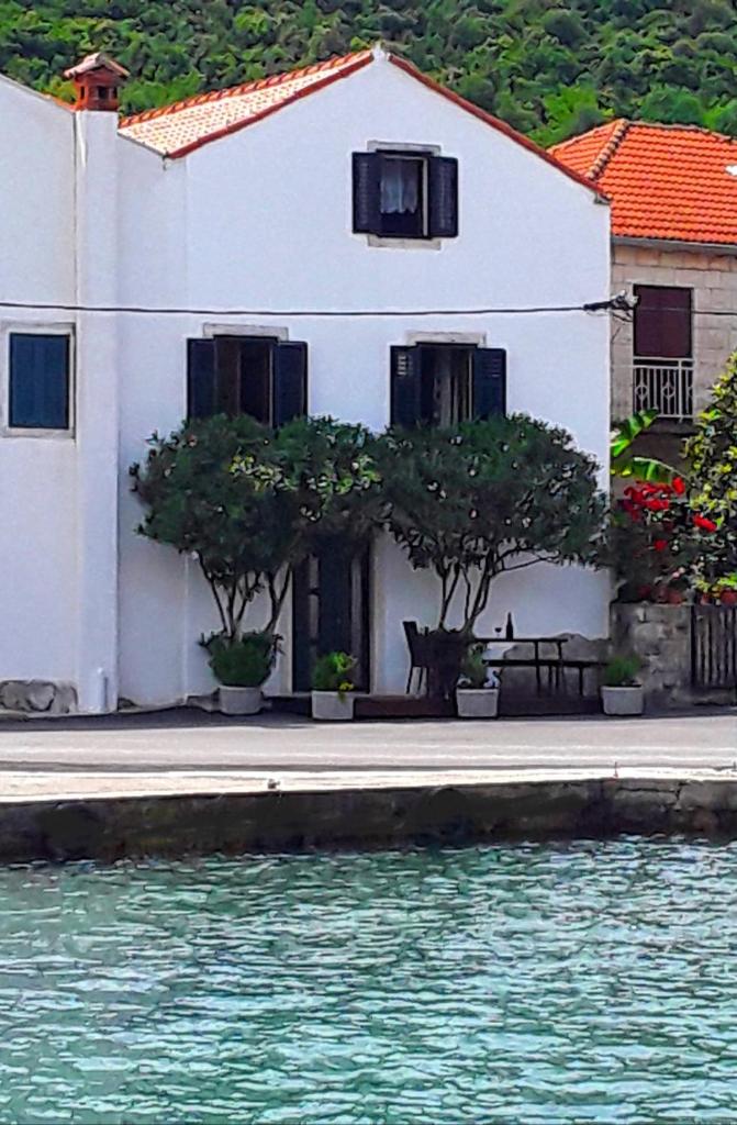 Holiday Home By The Sea - Nina & Kate photo 4