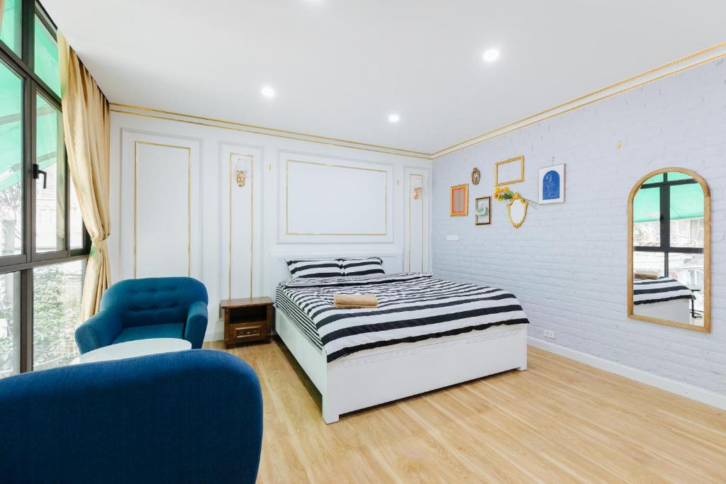 6 Le Thanh Tong Building