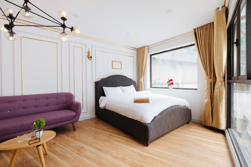 6 Le Thanh Tong Building