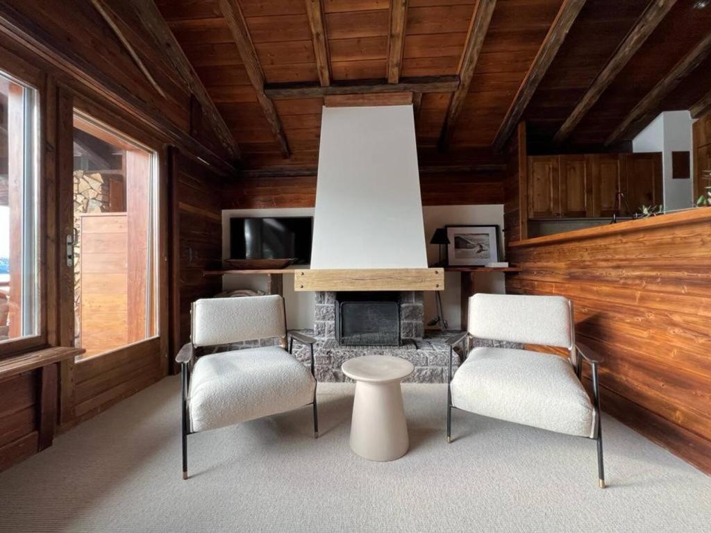 Ski in Ski Out Superb Attic Apartment in Les Esserts photo 3
