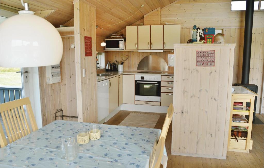Stunning Home In Ringkbing With 2 Bedrooms And Internet photo 4